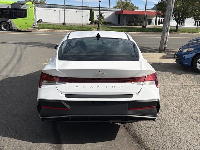 2024 Hyundai Elantra SEL 4dr Sedan - 23086494 - 7