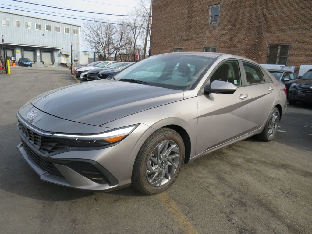 2024 Hyundai Elantra SEL IVT - 22939238 | Video 1