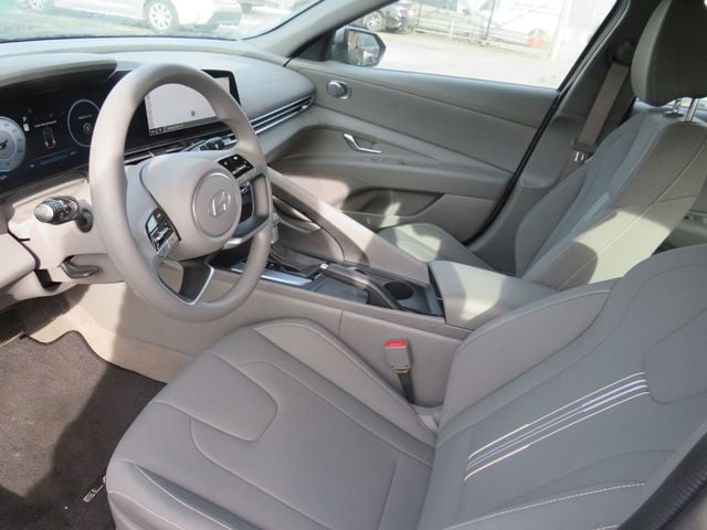 2024 Hyundai Elantra SEL IVT - 22939238 - 6