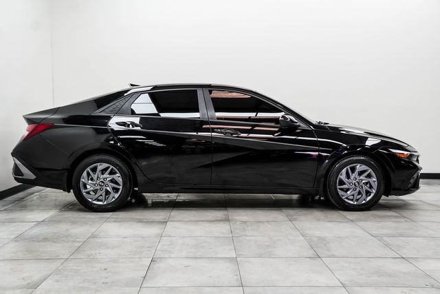 2024 Hyundai Elantra SEL IVT - 22970780 - 9