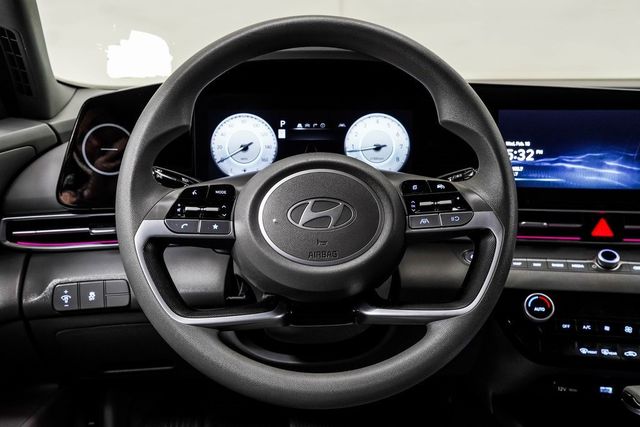 2024 Hyundai Elantra SEL IVT - 22970780 - 17