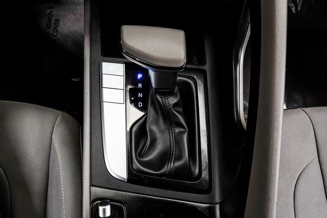 2024 Hyundai Elantra SEL IVT - 22970780 - 19