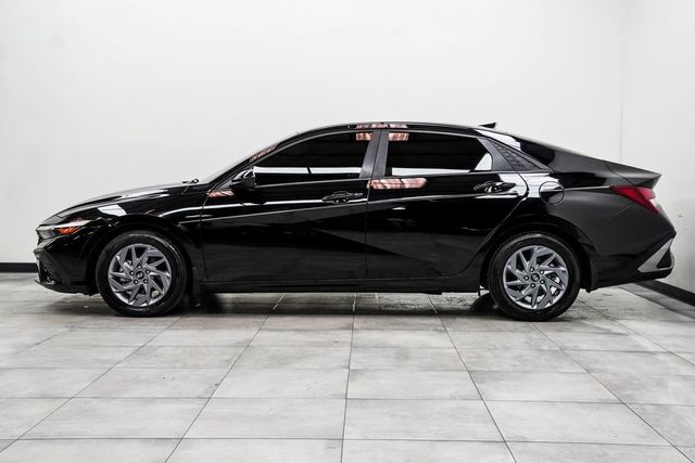 2024 Hyundai Elantra SEL IVT - 22970780 - 7