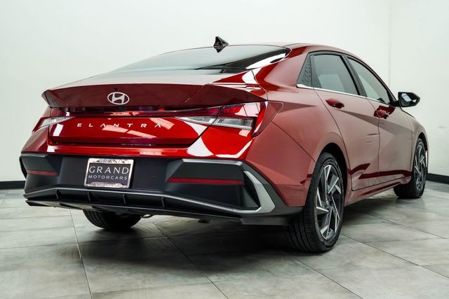 2024 Hyundai Elantra SEL IVT - 23062812 - 11