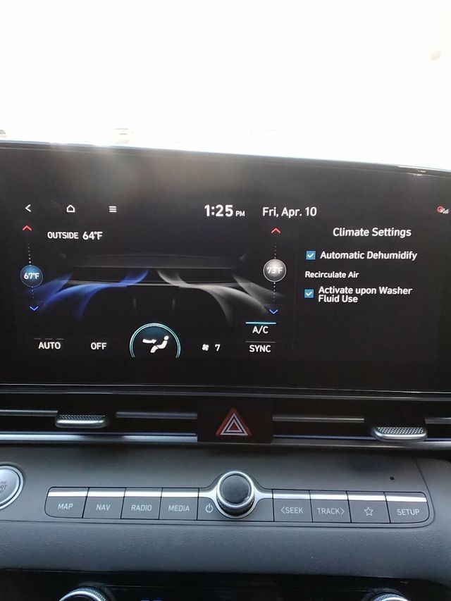 2024 Hyundai Elantra SEL IVT - 23011408 - 18