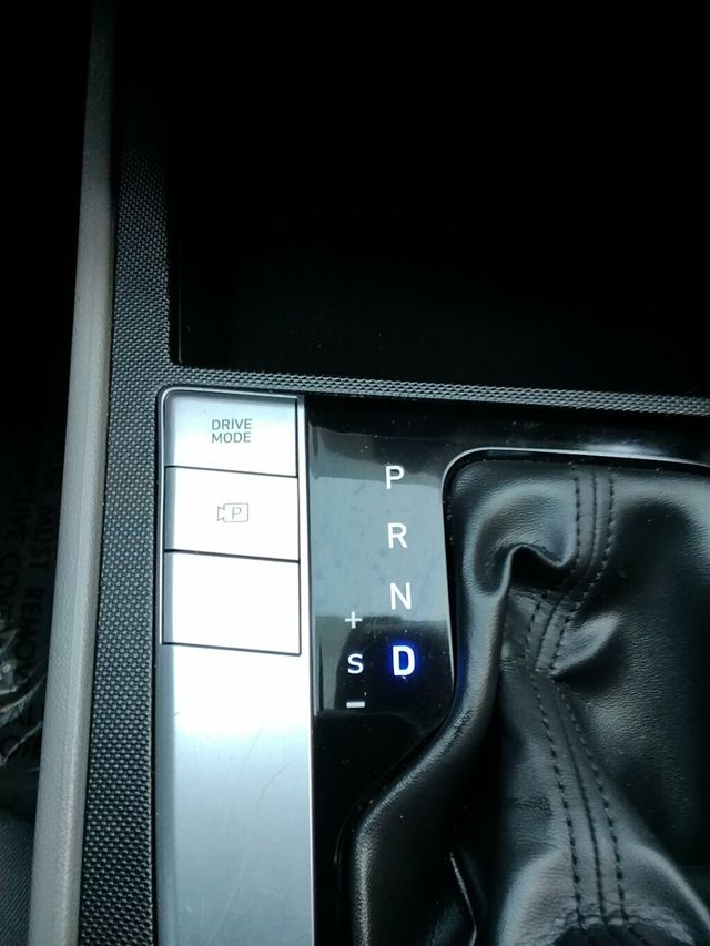 2024 Hyundai Elantra SEL IVT - 23011408 - 22