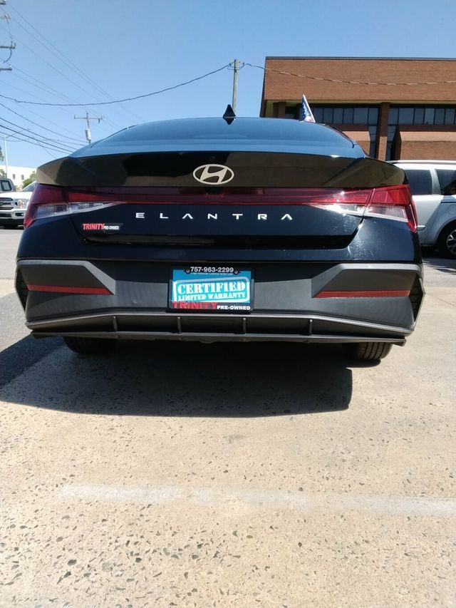 2024 Hyundai Elantra SEL IVT - 23011408 - 2