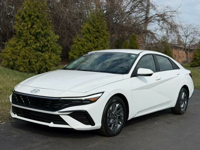 2024 Hyundai Elantra SEL IVT - 22997278 - 1