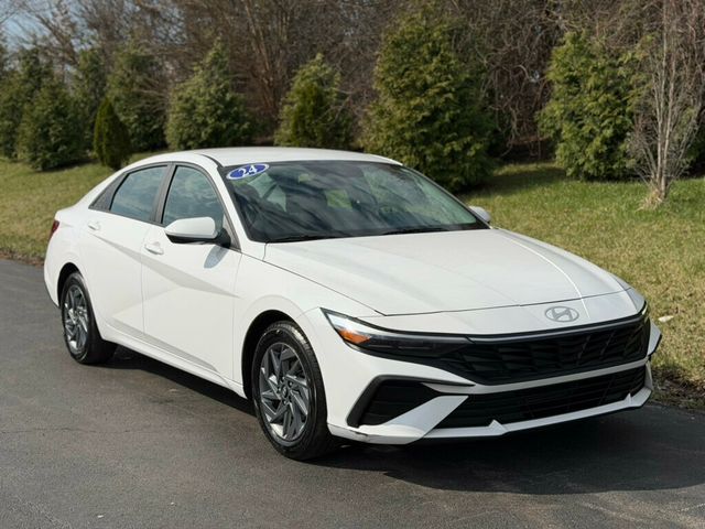 2024 Hyundai Elantra SEL IVT - 22997278 - 8