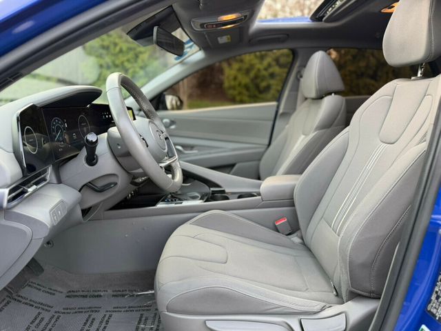 2024 Hyundai Elantra SEL IVT - 23001109 - 11