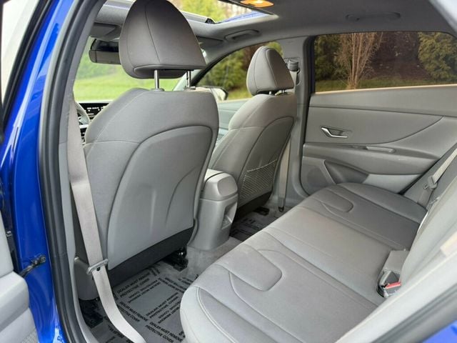 2024 Hyundai Elantra SEL IVT - 23001109 - 14