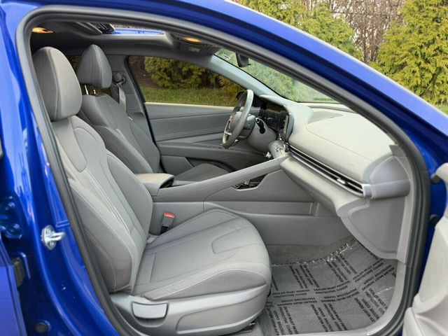 2024 Hyundai Elantra SEL IVT - 23001109 - 21