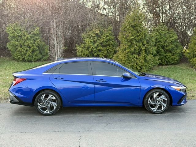 2024 Hyundai Elantra SEL IVT - 23001109 - 7