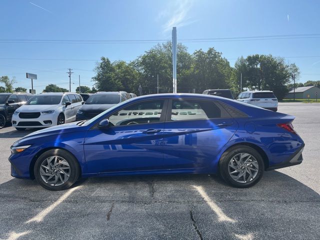 2024 Hyundai Elantra SEL IVT - 23022280 - 3