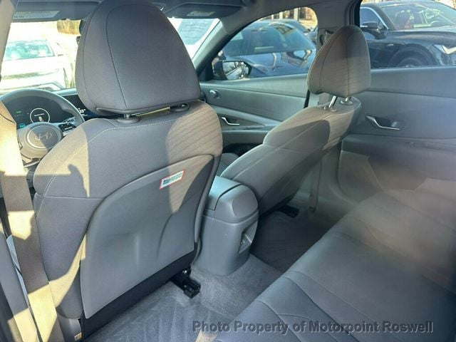 2024 Hyundai Elantra SEL IVT - 22927474 - 17