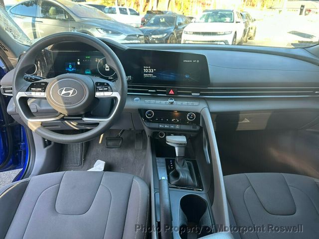 2024 Hyundai Elantra SEL IVT - 22927474 - 19