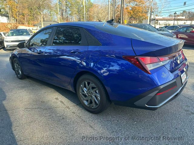 2024 Hyundai Elantra SEL IVT - 22927474 - 4