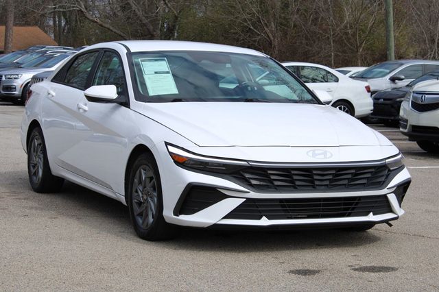 2024 Hyundai Elantra SEL IVT - 22987425 - 0