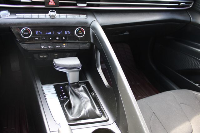 2024 Hyundai Elantra SEL IVT - 22987425 - 18