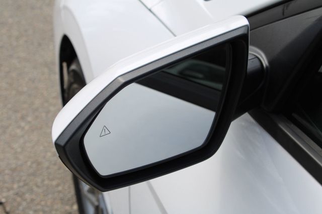 2024 Hyundai Elantra SEL IVT - 22987425 - 19