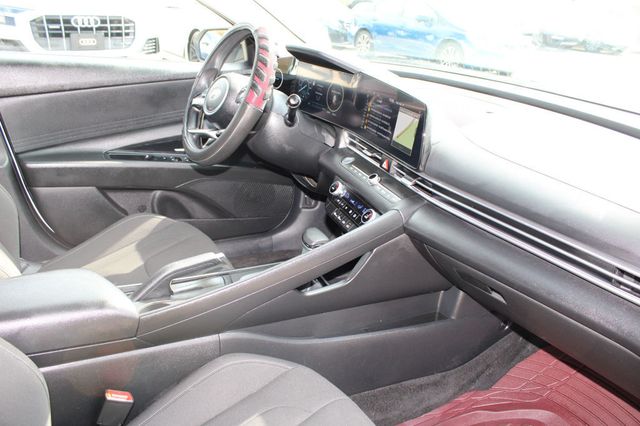 2024 Hyundai Elantra SEL IVT - 22987425 - 26