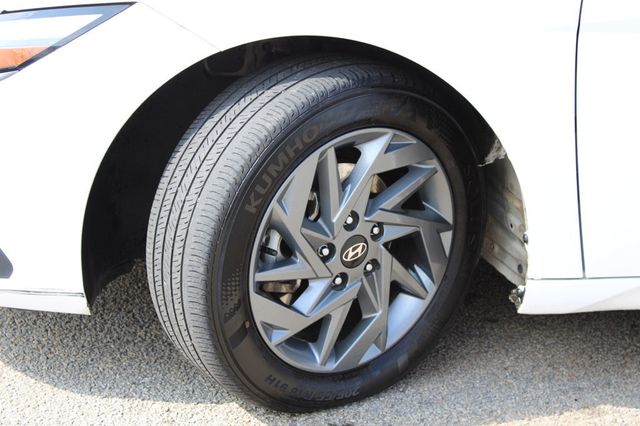 2024 Hyundai Elantra SEL IVT - 22987425 - 28