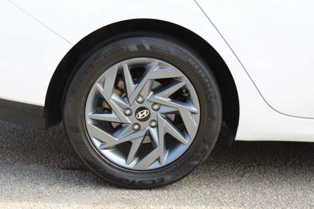2024 Hyundai Elantra SEL IVT - 22987425 - 30