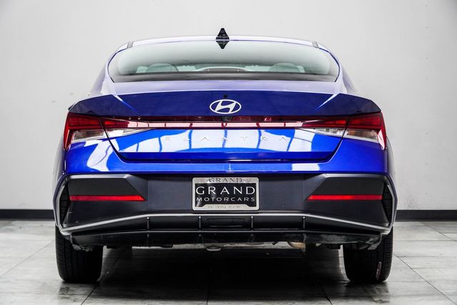 2024 Hyundai Elantra SEL IVT - 22994251 - 11