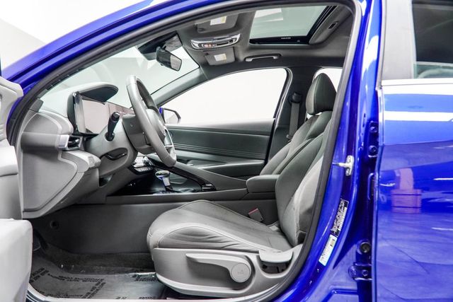 2024 Hyundai Elantra SEL IVT - 22994251 - 32