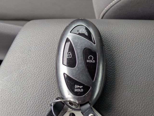 2024 Hyundai Elantra SEL IVT - 22955040 - 29