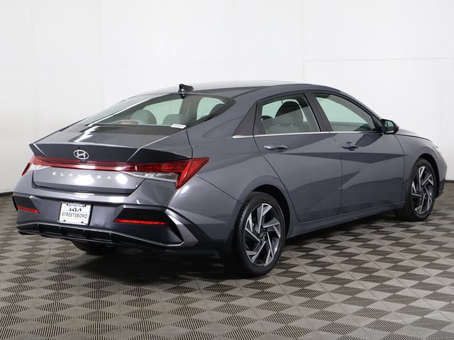 2024 Hyundai Elantra SEL IVT - 23101584 - 10