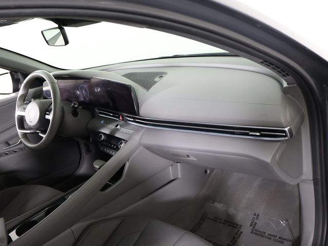 2024 Hyundai Elantra SEL IVT - 23101584 - 28