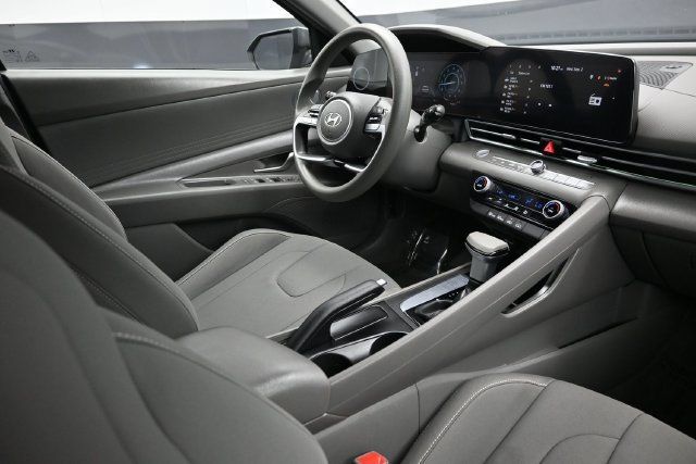 2024 Hyundai Elantra SEL IVT - 23071747 - 12