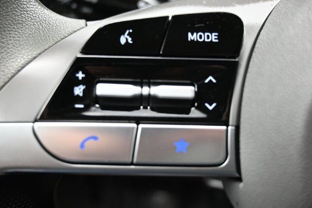 2024 Hyundai Elantra SEL IVT - 23071747 - 18