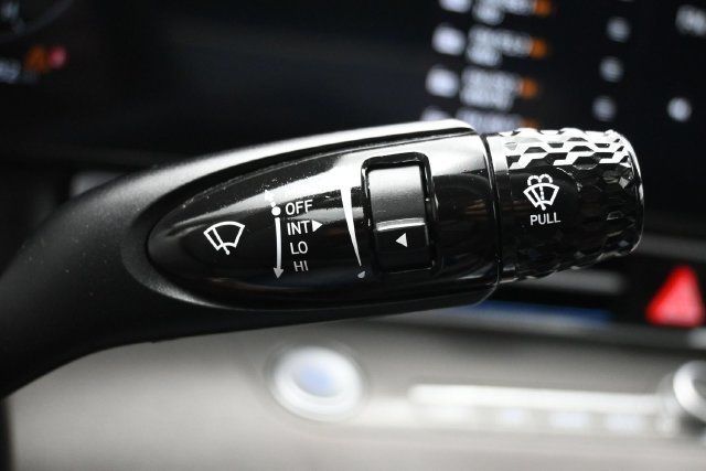 2024 Hyundai Elantra SEL IVT - 23071747 - 21