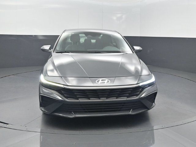 2024 Hyundai Elantra SEL IVT - 23071747 - 29
