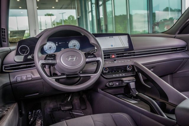 2024 Hyundai Elantra SEL IVT - 23066495 - 15