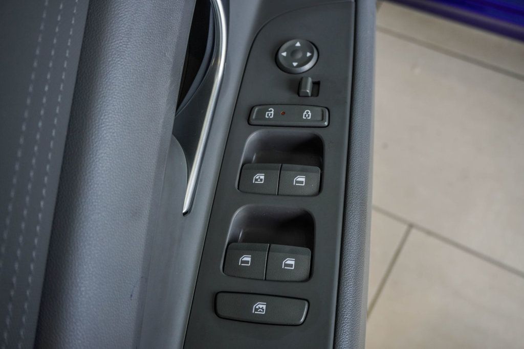 Hyundai Elantra photo 38
