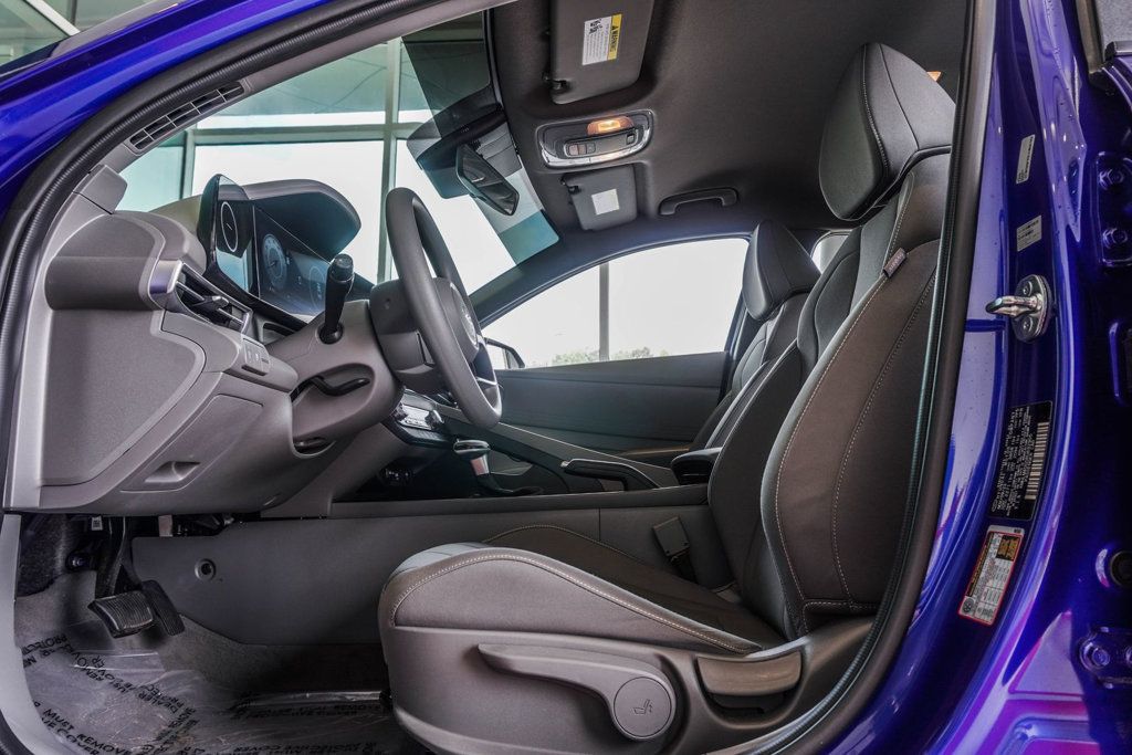 Hyundai Elantra photo 40