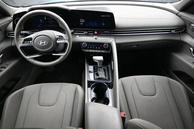 2024 Hyundai Elantra SEL IVT - 23003180 - 15