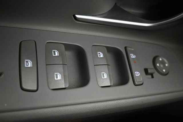 2024 Hyundai Elantra SEL IVT - 23003180 - 29