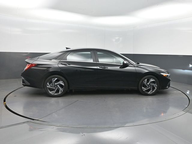 2024 Hyundai Elantra SEL IVT - 23003180 - 32