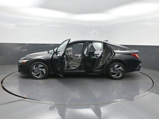 2024 Hyundai Elantra SEL IVT - 23003180 - 38