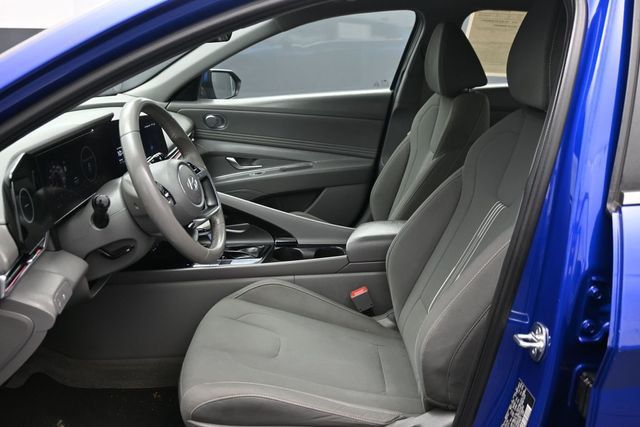 2024 Hyundai Elantra SEL IVT - 23020406 - 9