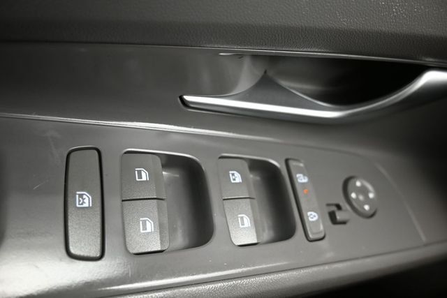 2024 Hyundai Elantra SEL IVT - 23020406 - 28