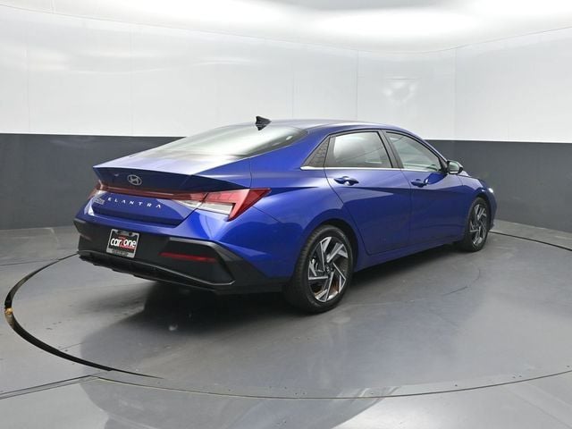2024 Hyundai Elantra SEL IVT - 23020406 - 31