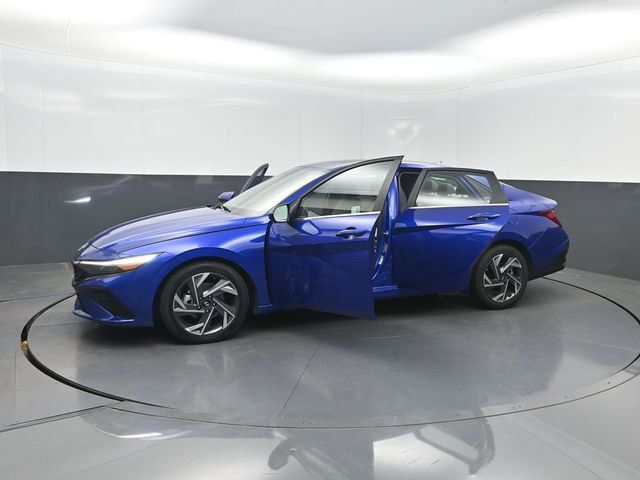 2024 Hyundai Elantra SEL IVT - 23020406 - 35
