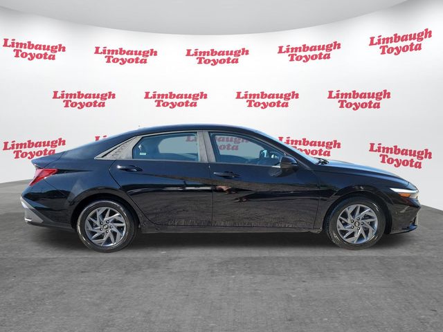 2024 Hyundai Elantra SEL IVT - 22921524 - 1