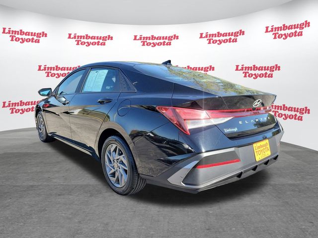 2024 Hyundai Elantra SEL IVT - 22921524 - 25