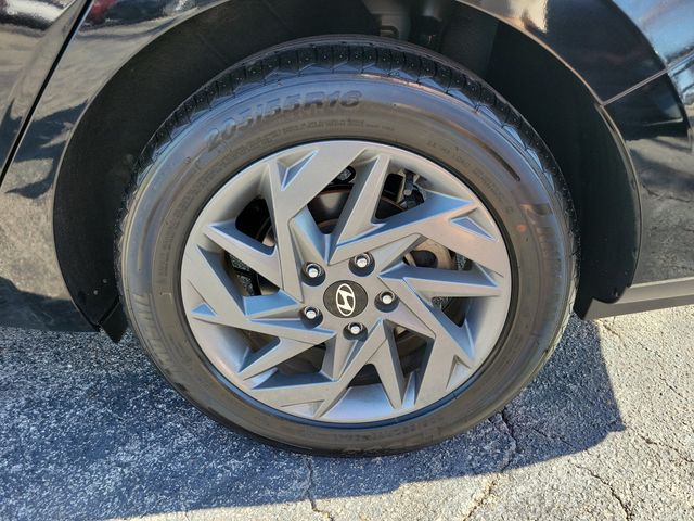 2024 Hyundai Elantra SEL IVT - 22921524 - 26